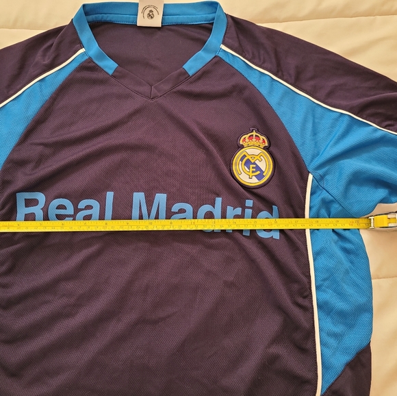 REAL MADRID OFFICIAL PRODUCT JERSEY - Picture 6 of 6